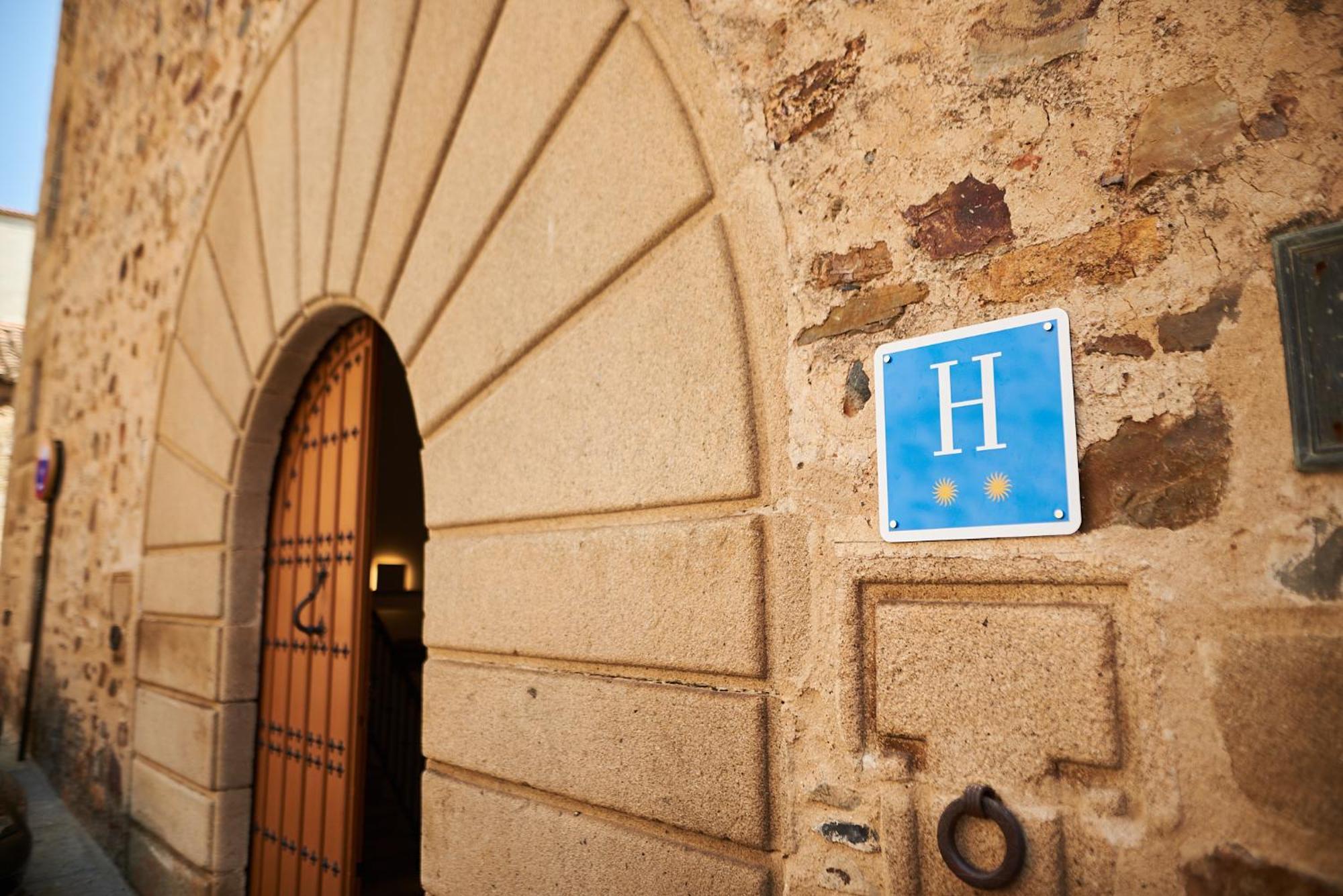 Hotel Casa Palacio Pereros Caces Dış mekan fotoğraf